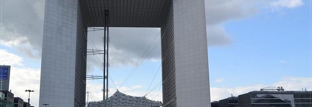 Quartier de la Défense : La Grande Arche de la Fraternité