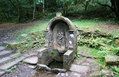 Le Faouët (Morbihan) - La fontaine Sainte Barbe