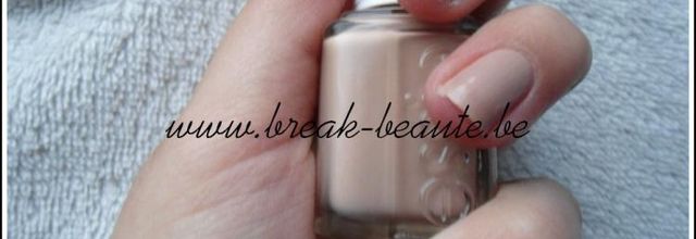 ღ Vernis | Brooch the subject