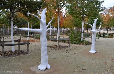 Jardin des Tuileries : FIAC 2016 : "Y40 - autorépliquant" de Berdaguer & Péjus