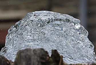 une fontaine à la Gacilly