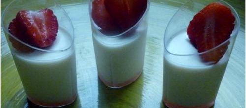 Panna cotta au sirop de barbe à papa 