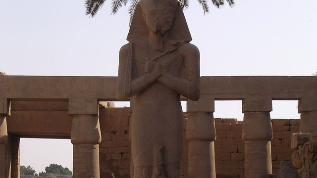 Finissons avec l'EGYPTE - KARNAC