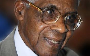 Hommage national au Panthéon, au grand poète martiniquais Aimé CESAIRE.