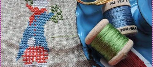 Broderie de Noël    Lapinette N°4   cadeau boîte DMC 
