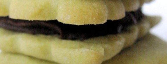 Sablés au thé Matcha & ganache au chocolat