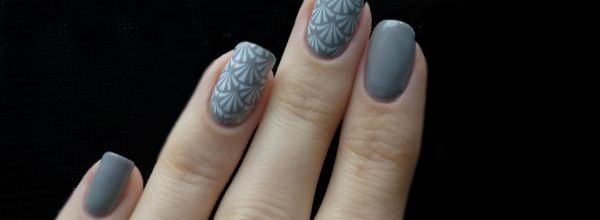 Stamping semi-transparent avec vernis thermique 