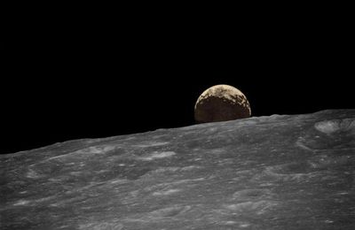 BALLADE DANS L'ESPACE, DIRECTION LUNE