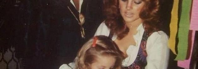 photo ELVIS -LISA MAIE  -pb