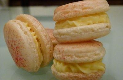 Macarons Champagne et Fleur d\'Oranger...
