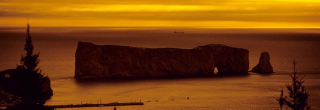La légende du rocher percé 