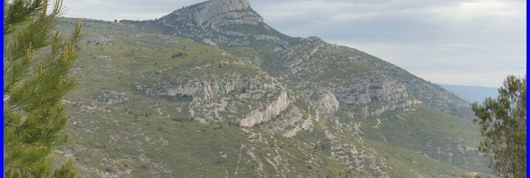 Massif des sept collines, le sommet du Ruissatel et la barre de Saint-Esprit.