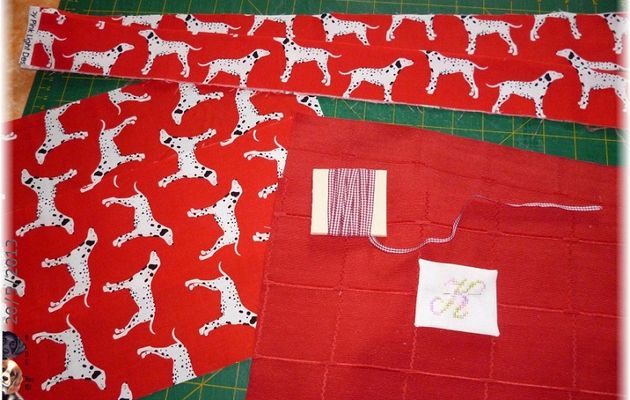 Vide poche à volants plissés