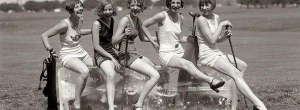 BAIGNEUSES 1920