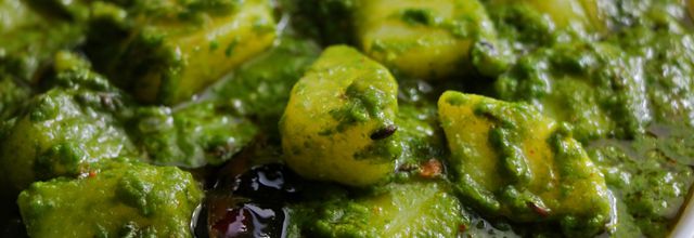 Aloo palak (épinards et pommes de terre)