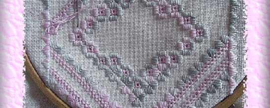 Carré gris et rose