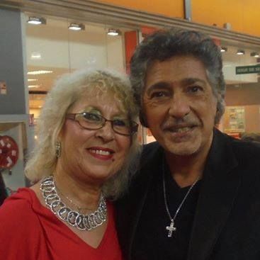 Son petit fils mateo ...guitariste dans la reine de coeur