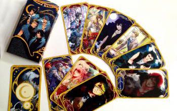 Nightstalkers : un recueil et un jeu de cartes Boys Love !