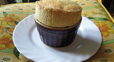 Soufflé chaud aux fruits exotiques et soufflé froid, crème de coco rhum
