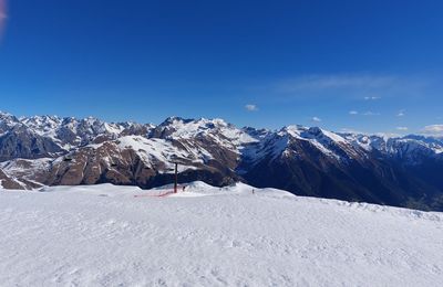 01/04/2025 Ski de piste à Colere Val di Scalve Alpe Orobie BG Italie