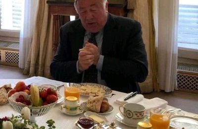 La France à côté de ses pompes art.7