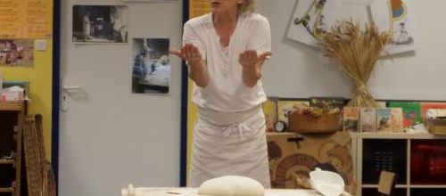 Des mitrons à l'école