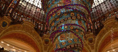 Un sapin inversé pour les Galeries Lafayette !