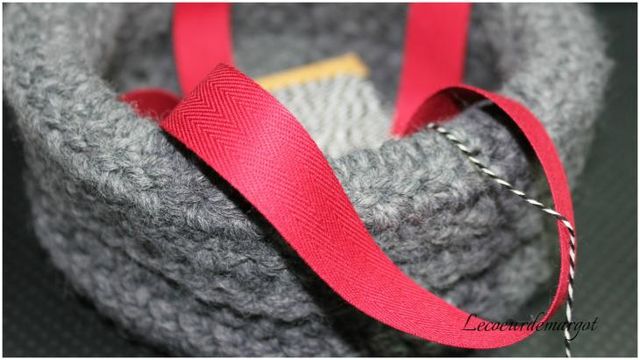 Corbeille au crochet, laine grise