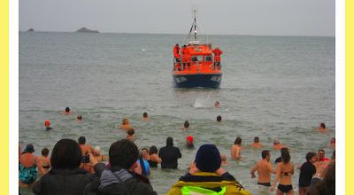 fin d   'année    dans   l 'eau 
