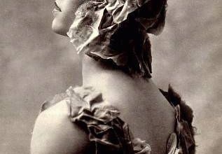 Le Spectre de la Rose (1911) - Une fleur immortelle