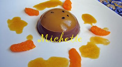 Panna cotta au chocolat, gelée mangue passion, coulis d'agrumes, meringue