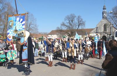 Les lanceurs de drapeaux italiens....