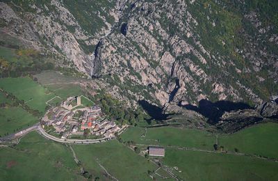 Cité médiévale de la Garde-Guérin (Lozère - Cévennes).