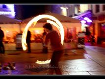 Light painting d'un jongleur de feu...