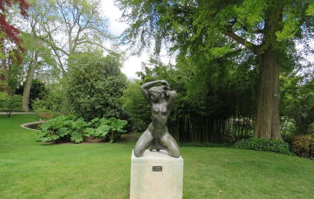 Belles statues sexy