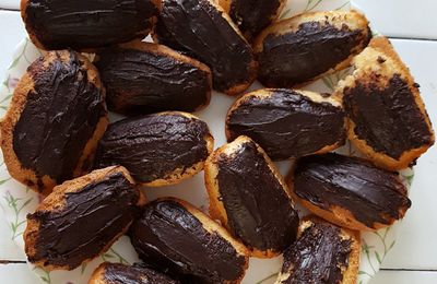 EB - Madeleines fraises, noix de coco et chocolat...