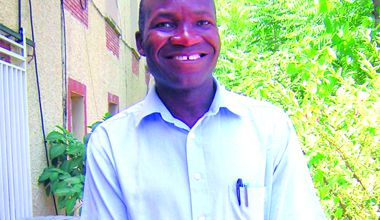 Gabriel Mwènè Okoundji : «la poésie, cest la vie»