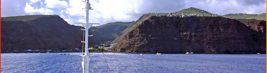 28 ~ L'Île de Sainte Hélène