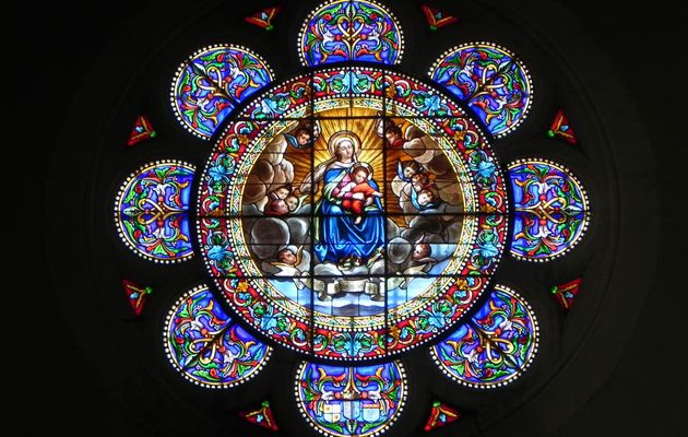 de superbes rosaces à Digoin 
