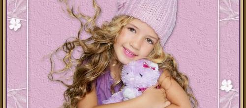  fillette et son doudou ...