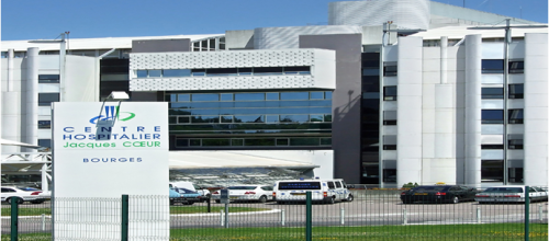 À  l'hôpital de Bourges