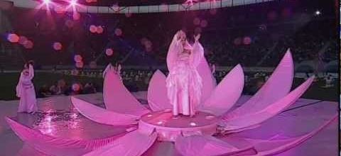 Absolutely stunning Yang Wu Lotus dance