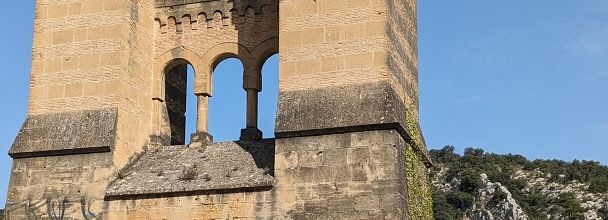 Le Puy Sainte Réparade (dept 13)