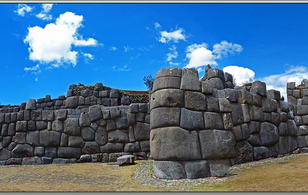 Détails des remparts en zigzag de la forteresse Sacsayhuamán - Cuzco - Pérou