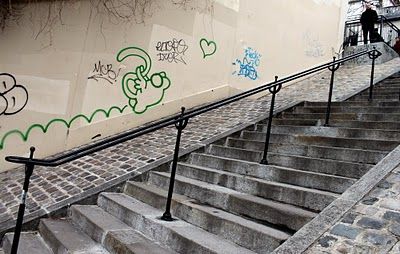 Il se répand dans Paris !