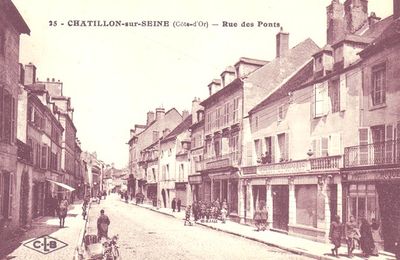 Collection particulière de cartes postales de Châtilon sur Seine....