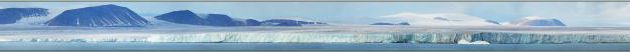 Panorama sur la calotte glaciaire de Devon Island vue de Bethune Inlet - Nunavut - Canada