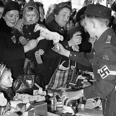 Les marchés de Noël, une tradition réhabilitée par les nazis (un document signé France-Info)