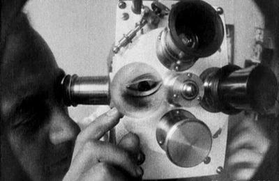 1925/26 EMAK BAKIA MAN RAY 