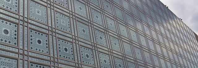 L'Institut du Monde Arabe : 240 Moucharabiehs pour la façade sud